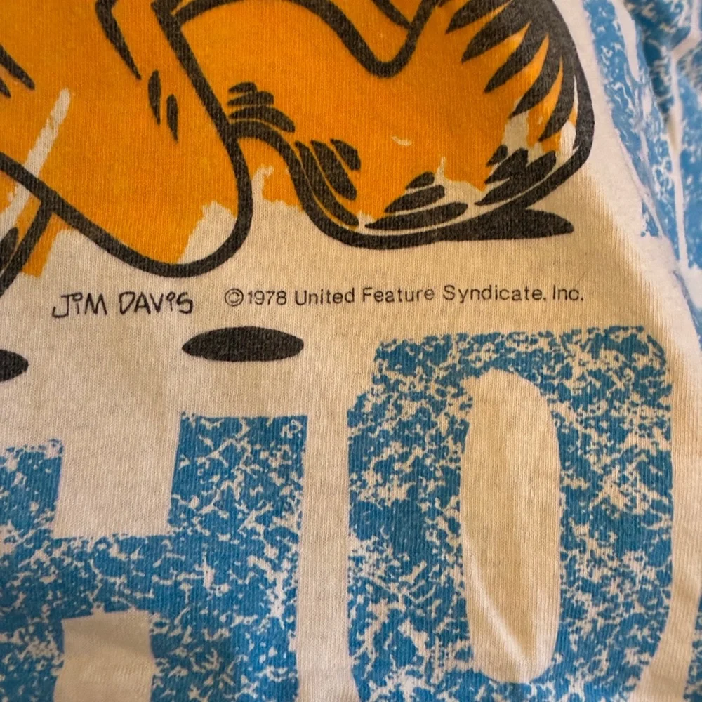 Blue and White Garfield AOP Graphic T-Shirt - Picture 4 of 5